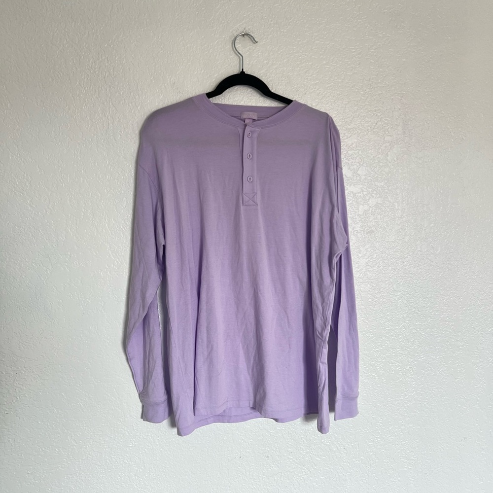 SKIMS BOYFRIEND LONG SLEEVE HENLEY - Color Lily - Picture 2 of 3